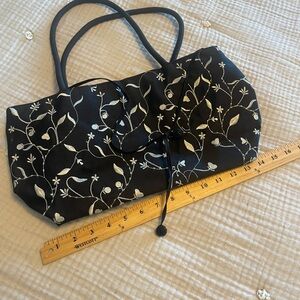 Tote | Silk | Black & White